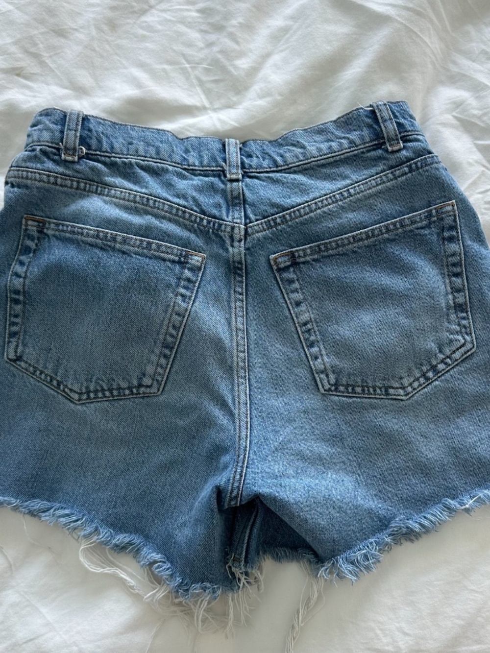 Reformation High Waisted Slouchy Jean Size 25 - Picture 9 of 9